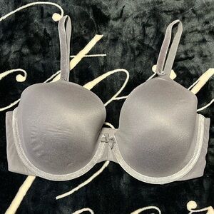 Victoria’s Secret Body By Victoria Lined Perfect Coverage 34DDD Bra
